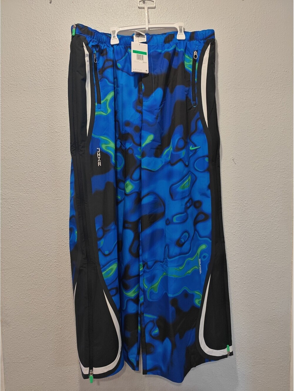 Nike Men's Loose Fit Straight Leg Full Length Track Pants XL